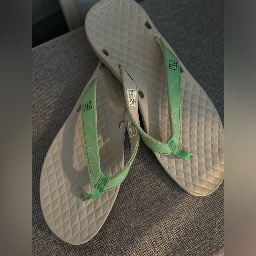Columbia Women's Green Suntech Vent Flip-Flop Sandal Size 8
